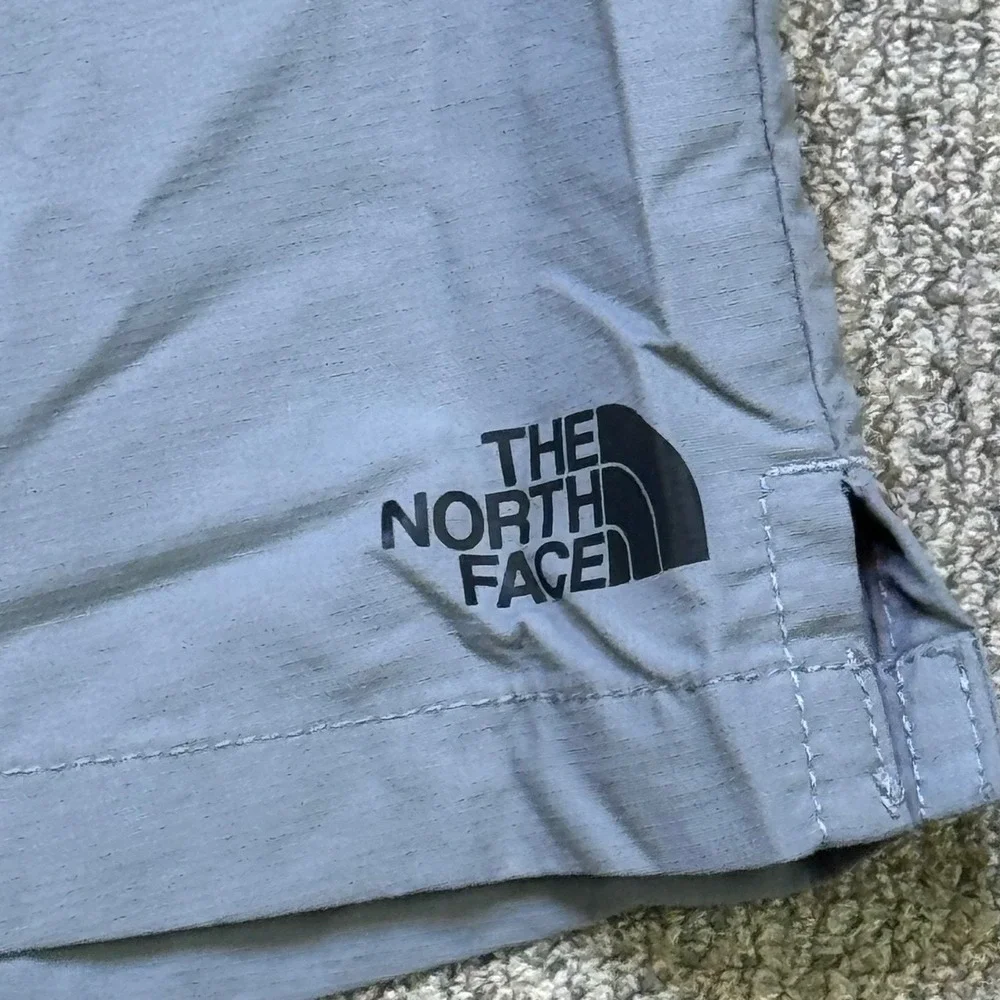 The North Face FlashDry Shorts Mens S Gray Nylon Hiking Active Outdoor 8" - Picture 7 of 11